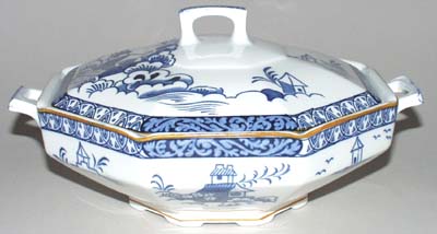 Vegetable Dish with Cover c1920s